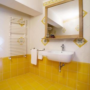 Camera standard con letto king size